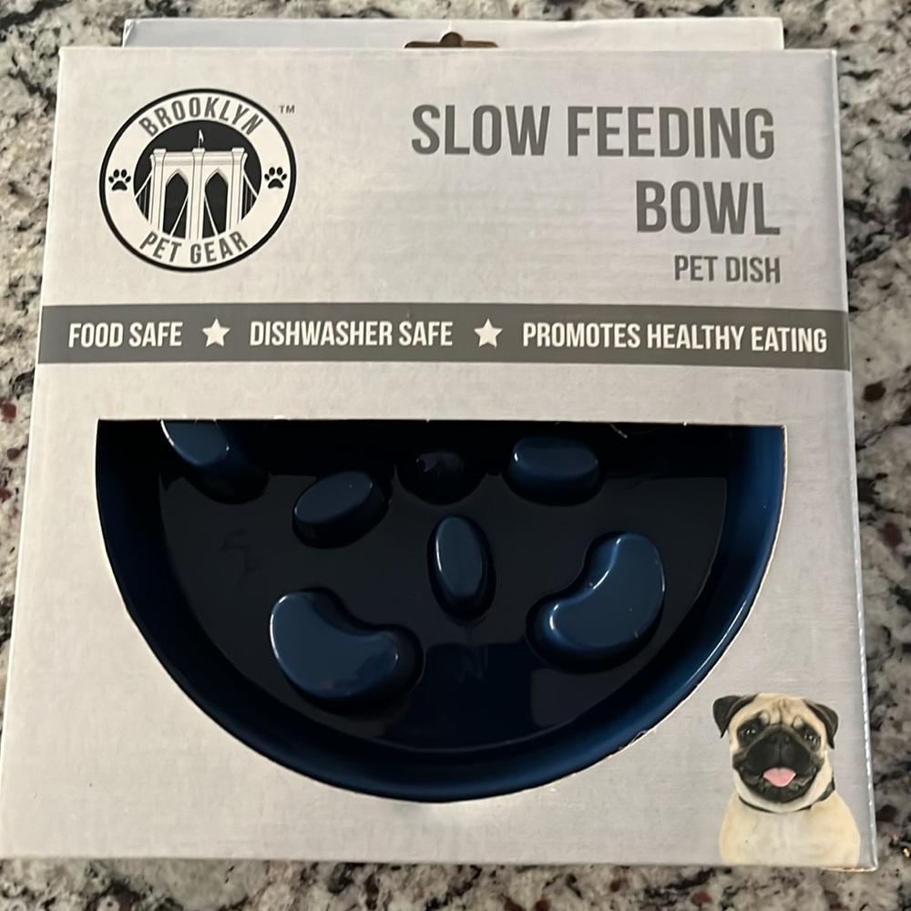 Slow Feeding Pet Bowl - dogs - Brand new in box.